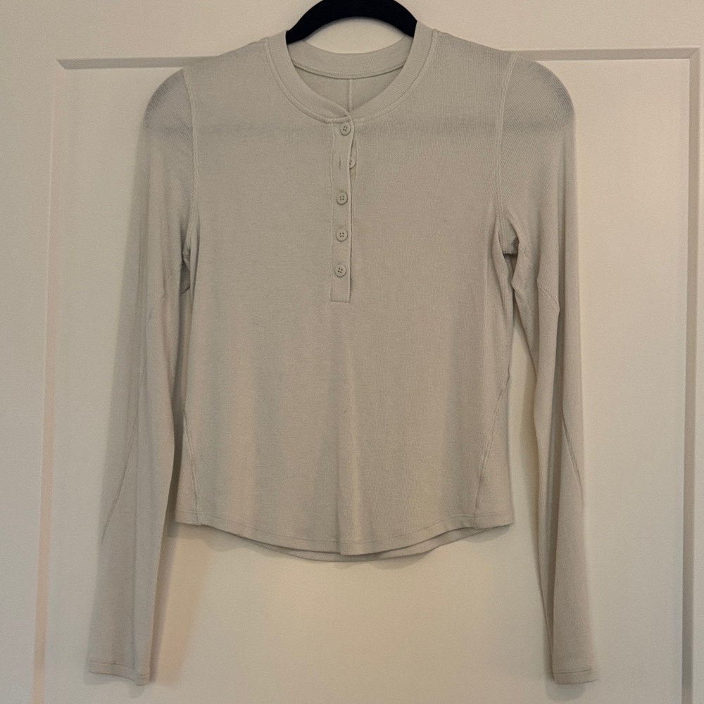 Lululemon Hold It Tight longsleeve cream colored - 6